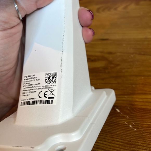 Foscam Outdoor PTZ 4X optical zoom HD 1080P Wifi Security Camera - Picture 7 of 15